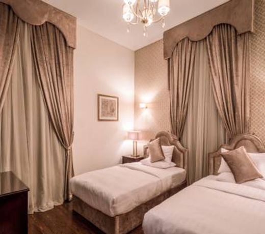 1920s Boutique Hotel and Restaurants