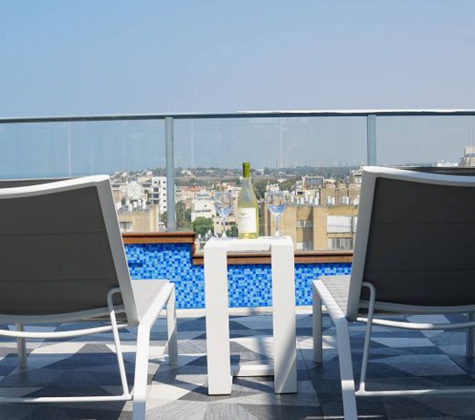 Luxury Rooftop Apartment in Netanya