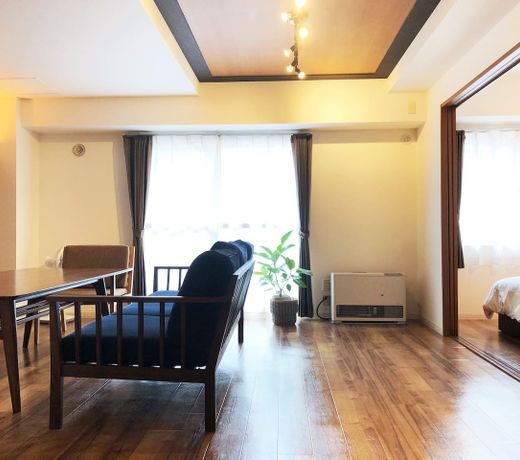 2S4 26  Spacious 2BR apartment, Can enjoy the city
