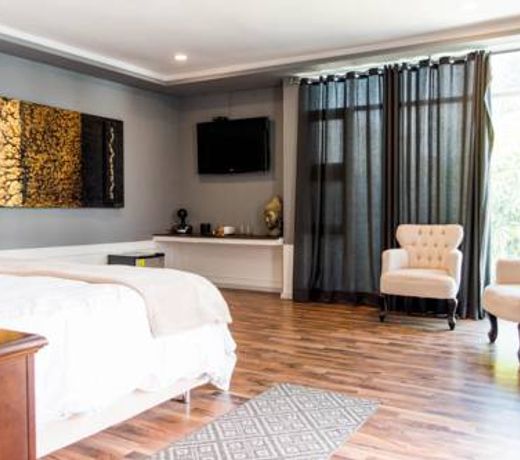 wei duo li ya zhi jia jing pin Spa jiu dian
