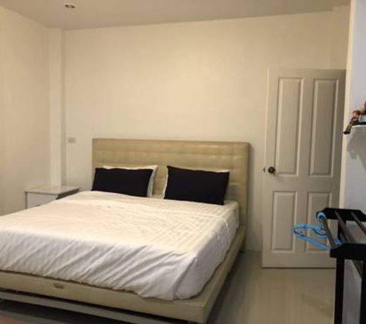 Uthaithani Resort