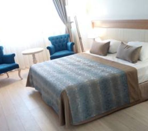 Patalya Lakeside Resort Hotel
