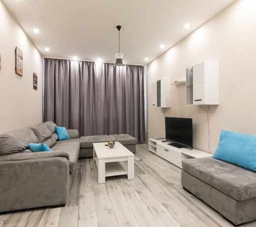 Modern Style Central Apartment