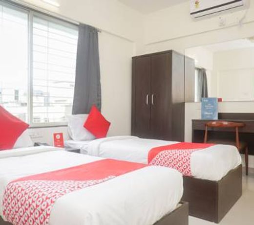 OYO 16570 I Suite