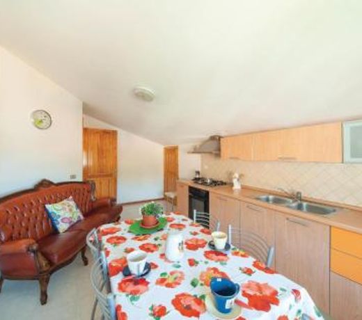 Beautiful apartment in Porto Alabe with 3 Bedrooms and WiFi