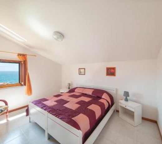 Beautiful apartment in Porto Alabe with 3 Bedrooms and WiFi