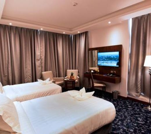 Zaha Al Munawara Hotel