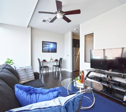 Dallas Downtown Corporate 1BR Apartment + Rooftop Pool