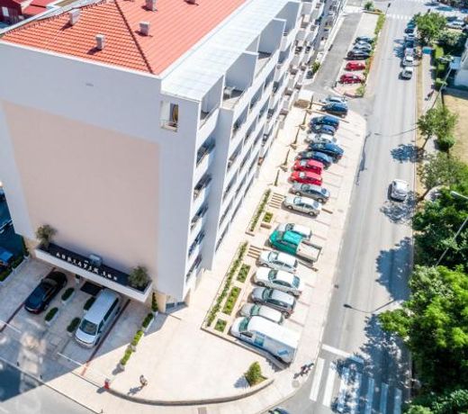 Adriatik Lux Apartments