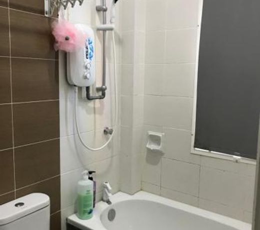 D'ZAHRA HOME - 4 rooms with Aircond