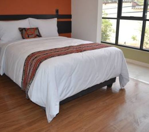 Capac Hotel