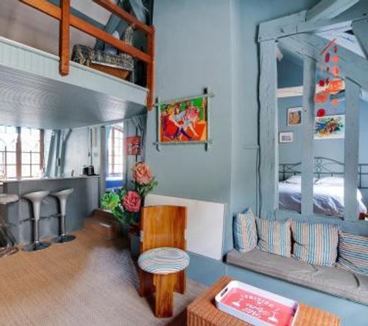 2 bedrooms appartement with enclosed garden and wifi at Troyes