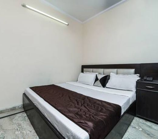 OYO 15763 Hotel The Grand