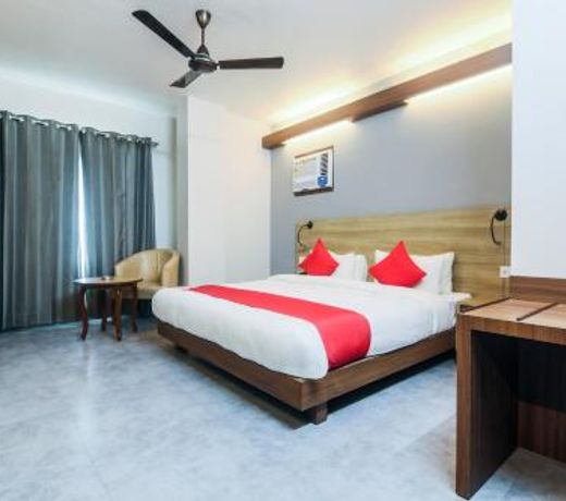 Hotel Gulmohar Grand