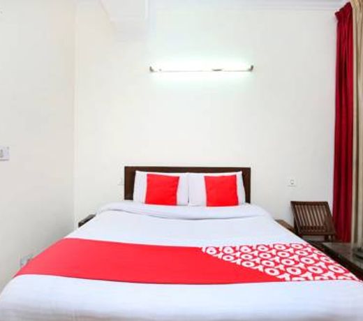 OYO 14748 Hotel Green View