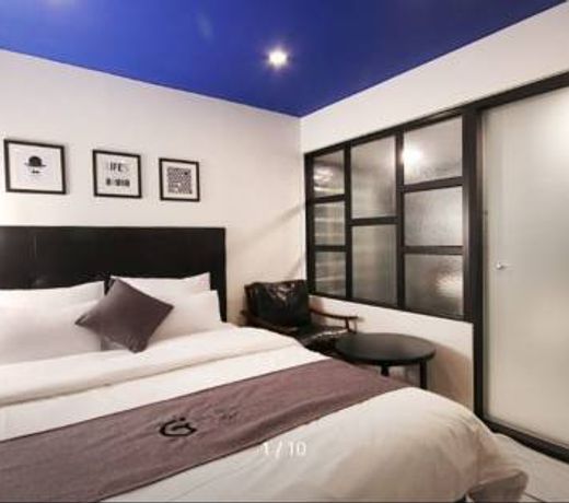 Gray Motel