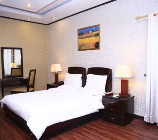 Safari Club 2 Bahria Town
