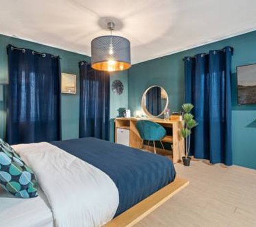 La Finca Luxury Suites Hotel