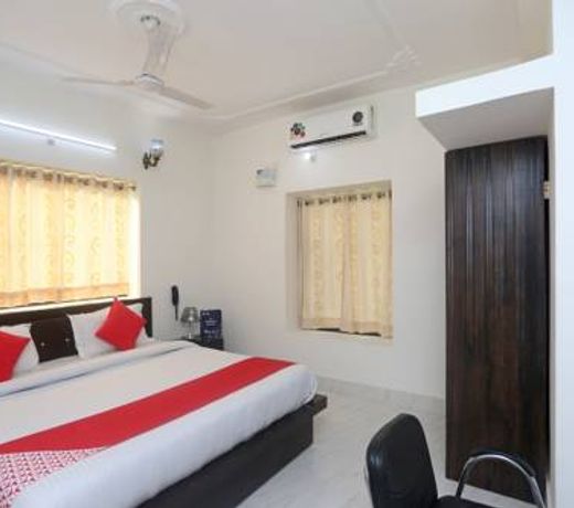 OYO 18301 Hotel A-one