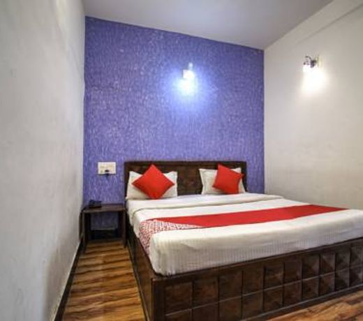 Hotel Lasa Grand