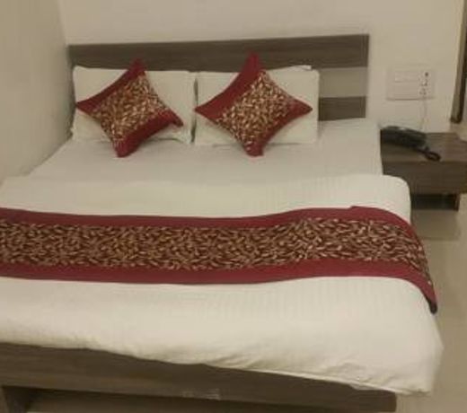The LEEF INN 500Ms from Nakki Lake