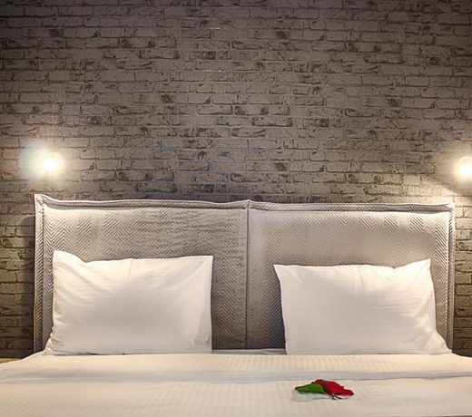 Athlos Hotel