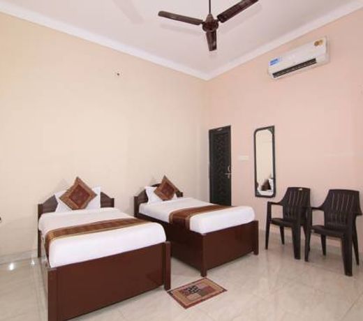 OYO 15177 Hotel HKJ Sanskriti
