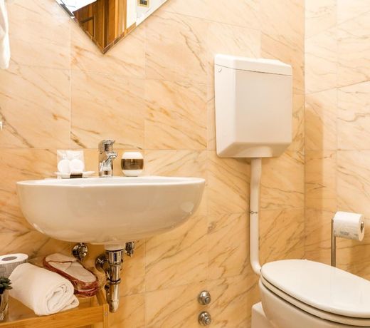 Luxury Venetian Rooms