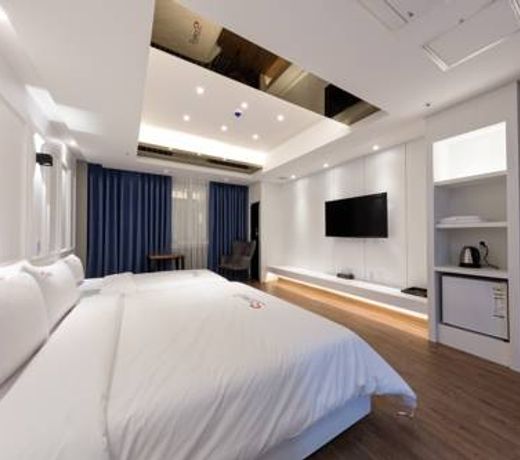Stay Hotel