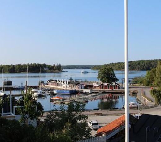 Vaxholm Seaview Cottage