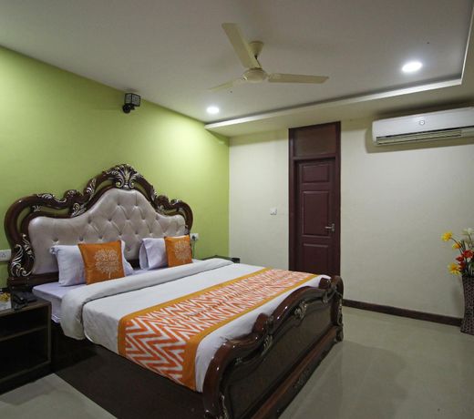 OYO 8496 Hotel SK Regency