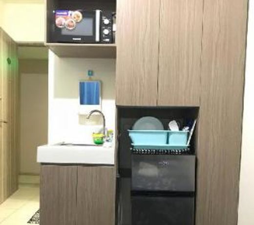 Shanilyn Residency @ Urban Deca Tower Netflix&wifi