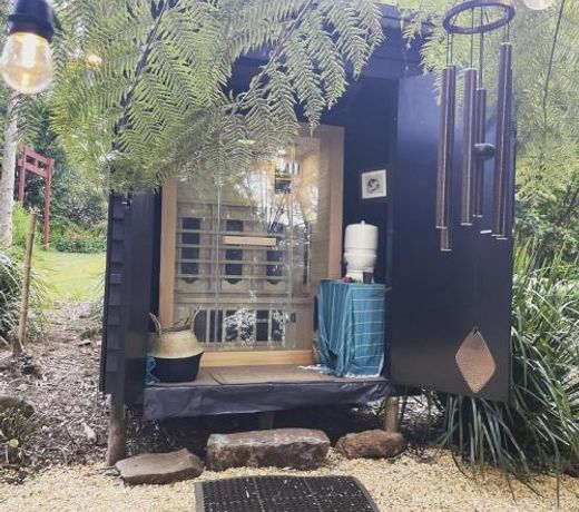 Tomah Retreat - Studio CHILL with fireplace and clawfoot bath