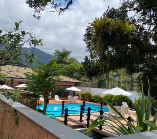Casa em CondomÃ­nio com Piscina - Residencial Maresias 50 m da Praia