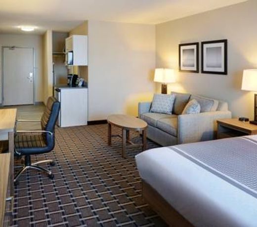 Pomeroy Inn & Suites Prince George