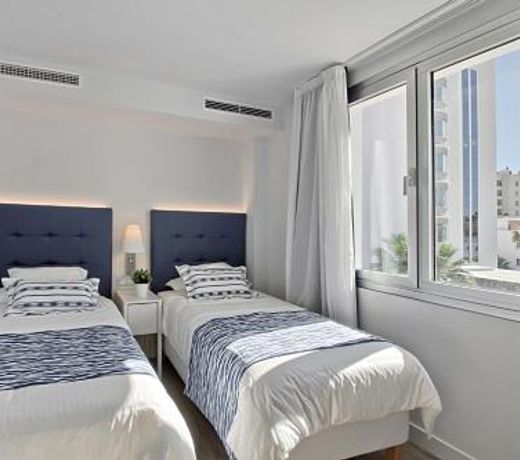 Carihuela Suites