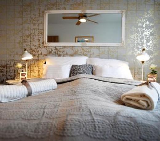 ONE Luxury Suites Eger