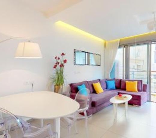 Dynamic 1BR in Ben yehuda 50 by HolyGuest