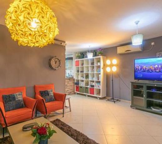 The Private House 2 ×¨×©×ª ××××ª ××¤×¨××