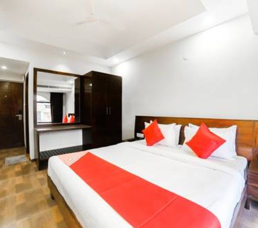 OYO 16096 Flagship Purushottam Hotel Mapusa