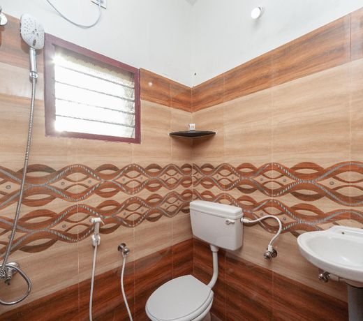 OYO 18954 Varun Residency