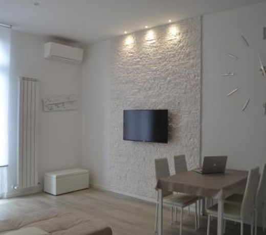 Diamond House