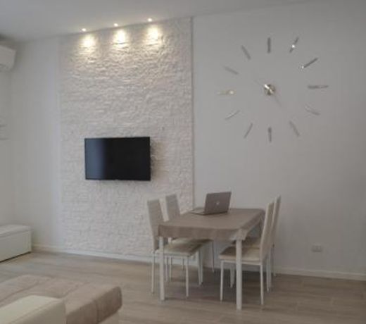Diamond House