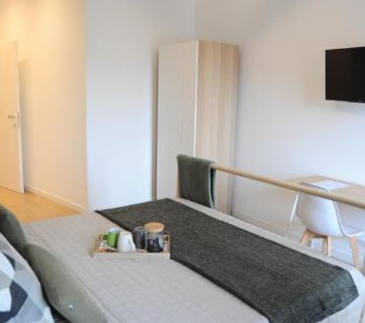 The Corner 180 Suite