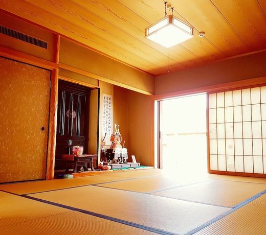 ãå±æ·å®¿åã¼æ§æè³äº­ã¼