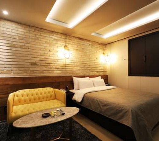 Rainbow Hotel