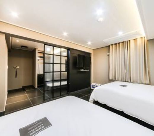 Hotel On