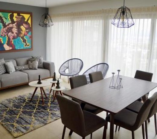 Metropolitan Suites
