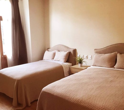CASA DONCELES PREMIUM PENTHOUSE, Prime Location, Super Spacious!!