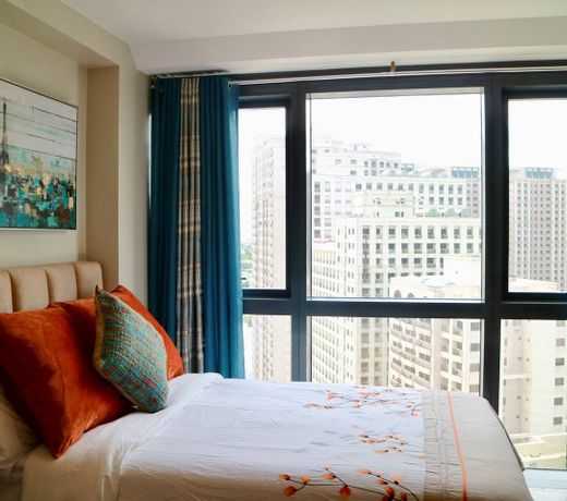 Stylishly Luxurious Unit w/ Netflix and Fiber